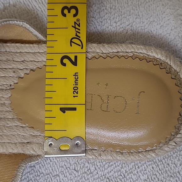 J. Crew Women's Gold and‎ Cream Sandals zise used good condition. - Picture 10 of 10